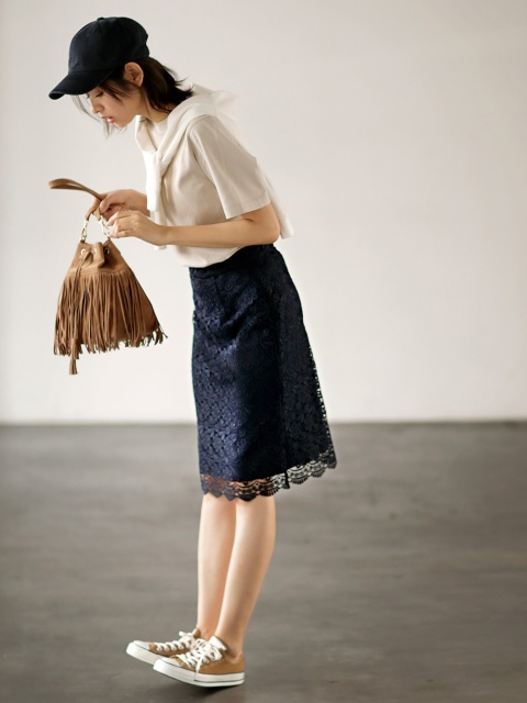 クロップドクルーネックＴ