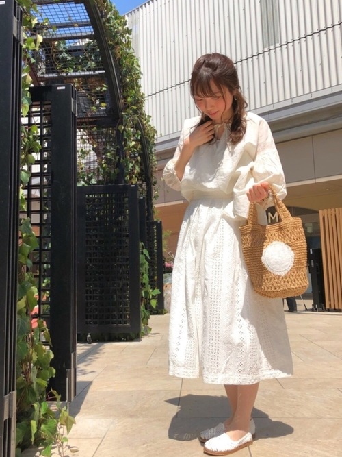 オールホワイト