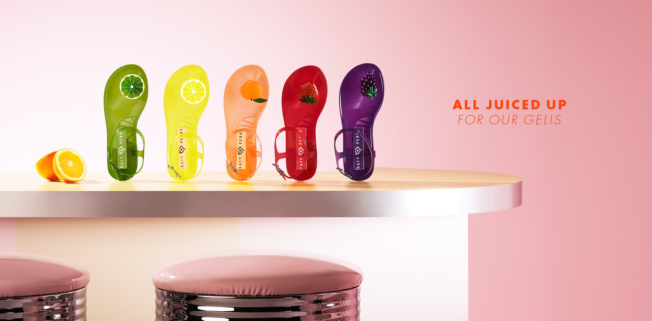 ケイティ・ペリーが発表したジェリーサンダル「ザ・ジェリ」