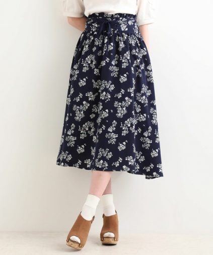花柄スカート