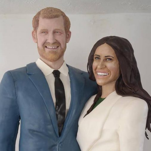 ヘンリー王子とメーガン・マークルの実物大ケーキ