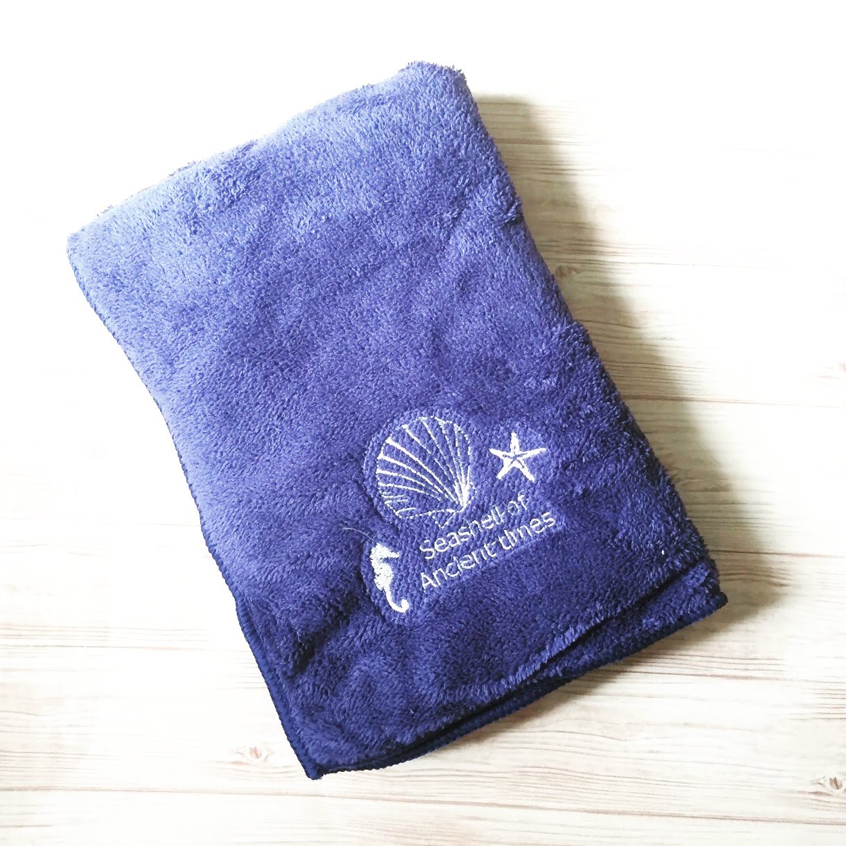 刺繍入りマイクロバスタオル　300円