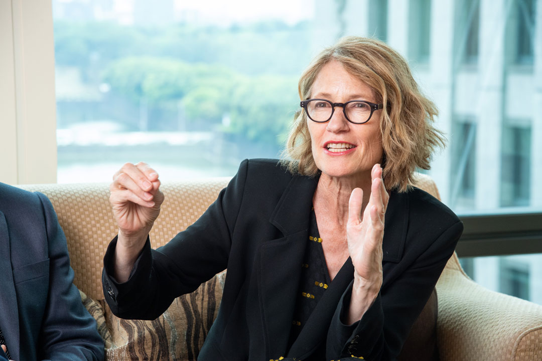 ヴァレリー・ファリス監督