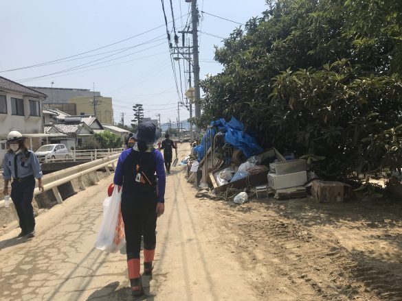 ボランティア後姿