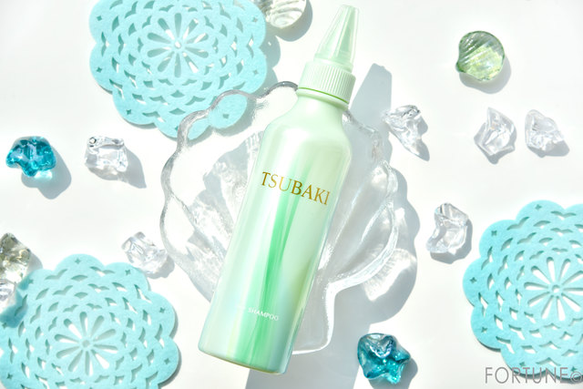 ふぉーちゅん・TSUBAKI お部屋でシャンプー