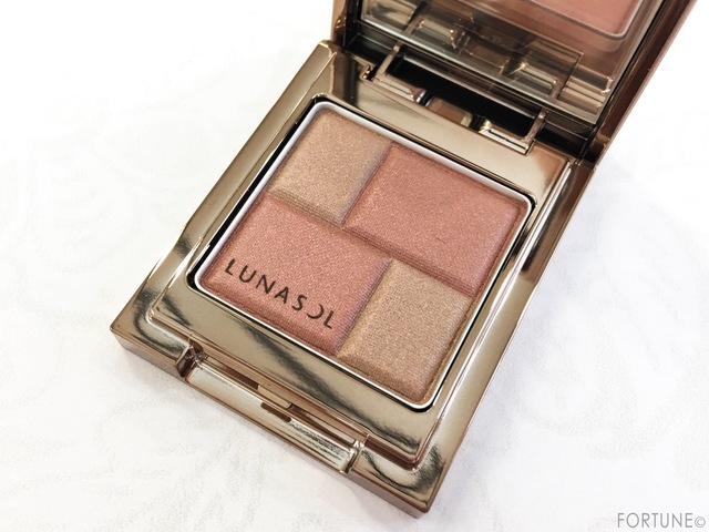 ふぉーちゅん・ルナソルアイシャドウ
