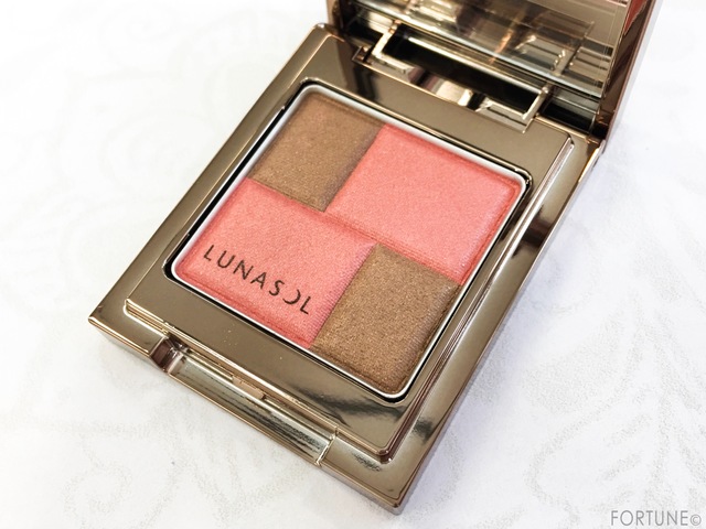 ふぉーちゅん・ルナソルアイシャドウ