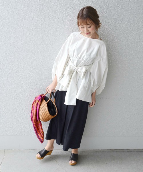 ホワイトレースブラウス