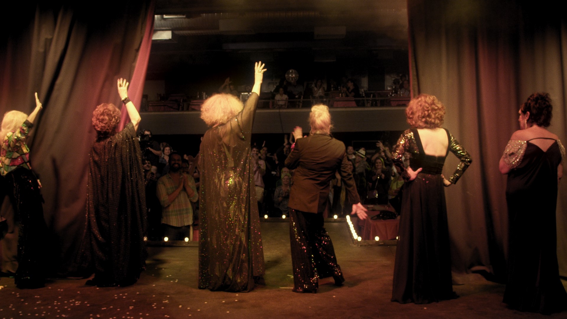 『ディヴァイン・ディーバ』より