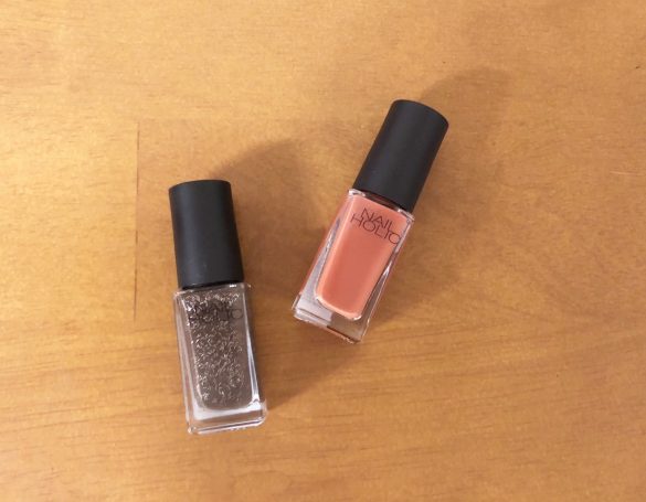 ネイルホリック【ネイルホリック】右300円・左360円