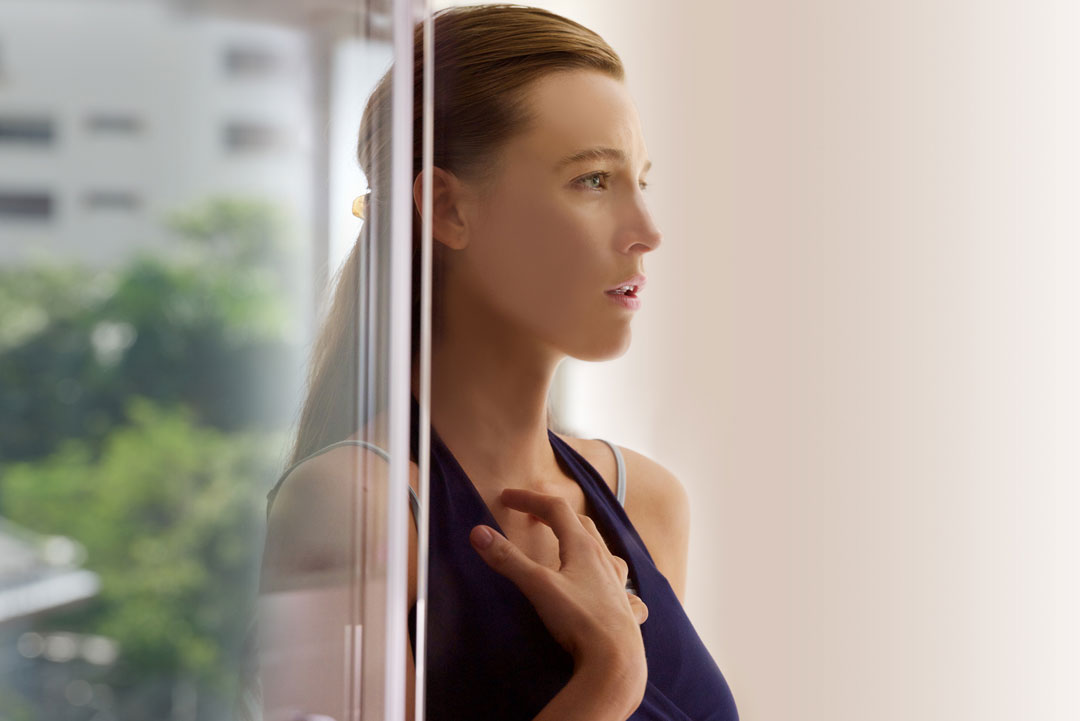 『かごの中の瞳』より