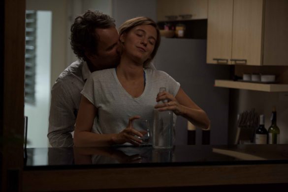 『かごの中の瞳』より