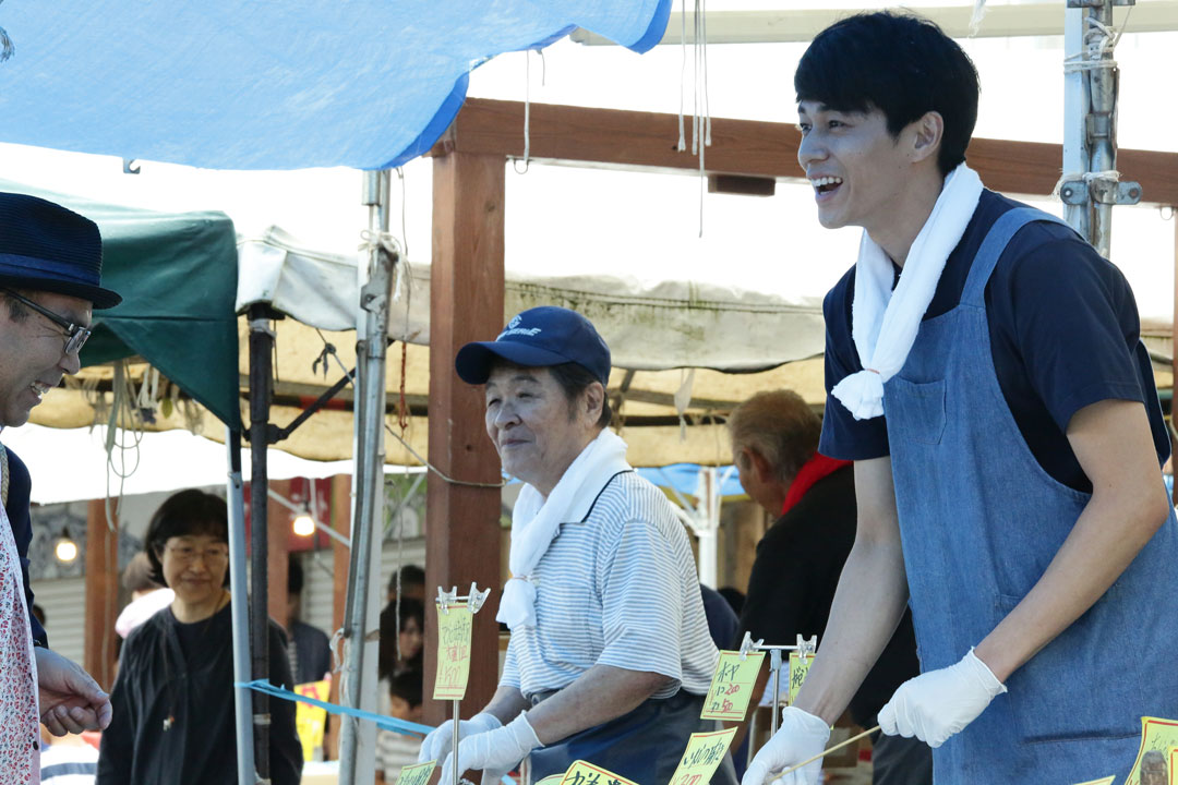 『寝ても覚めても』より