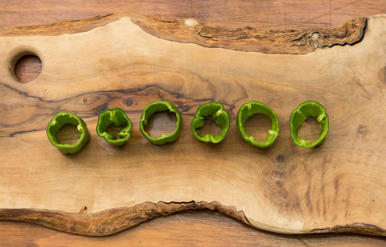 ピーマンの切り方