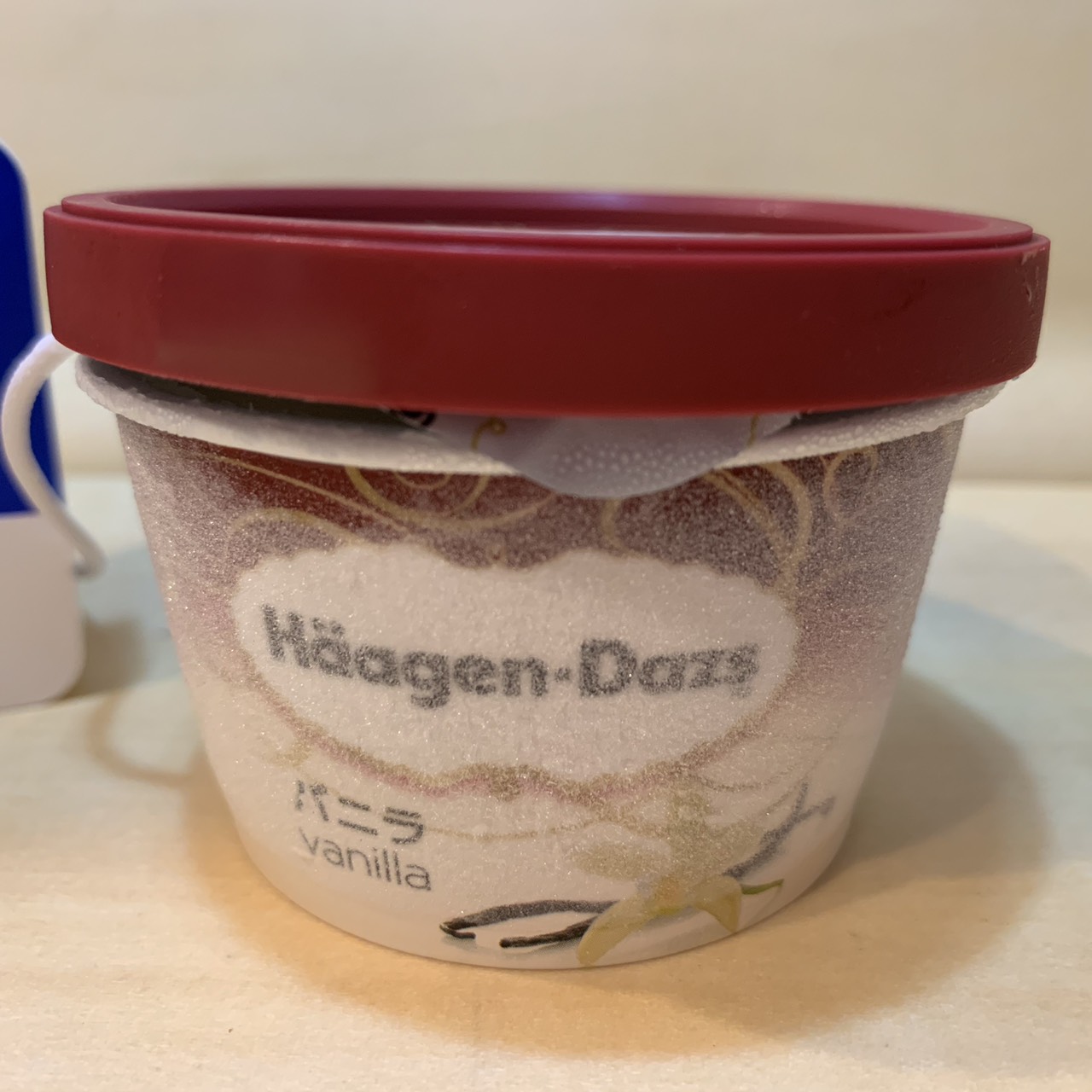 カチカチのハーゲンダッツ