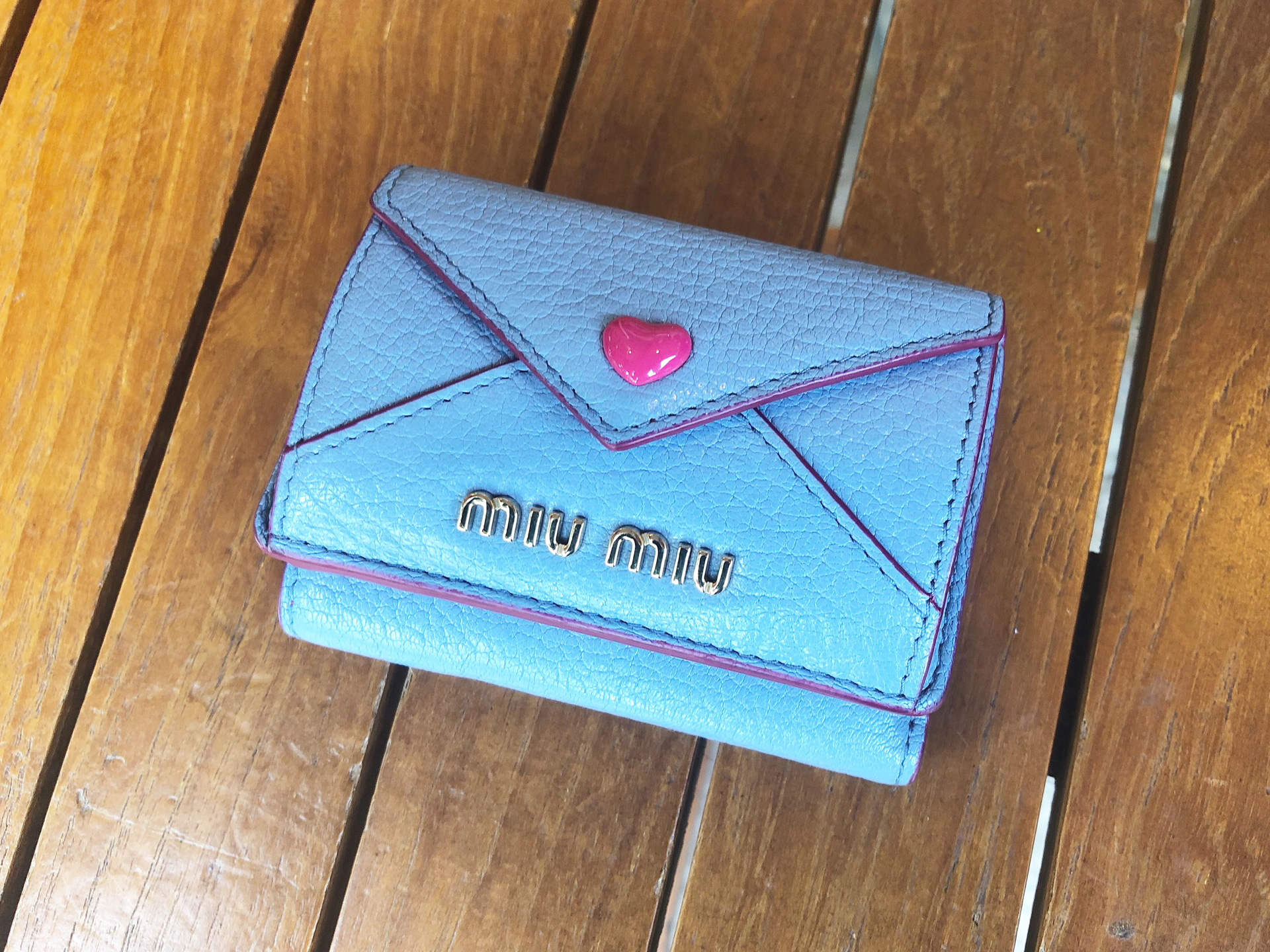 miumiu　ミニ財布