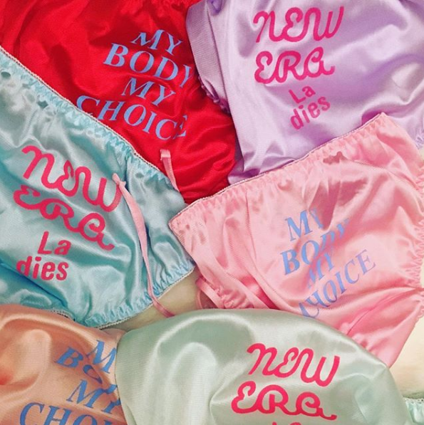 ニューエラレディース　ショーツ