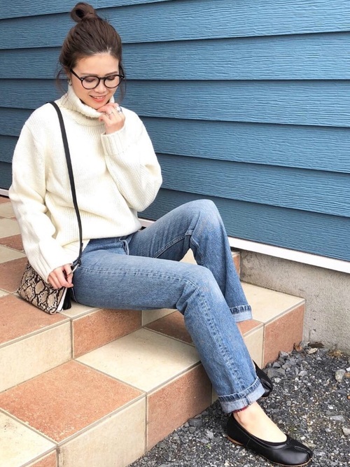 GU　ローゲージタートルネックセーター