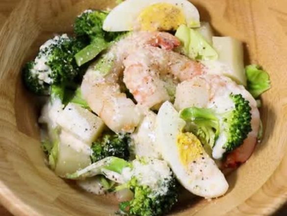 海老とブロッコリーのシーザーサラダ