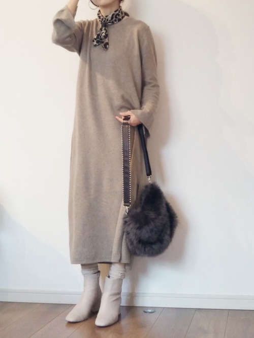 ウッド調ヒール付きレザーアンクルブーツ 14,990円