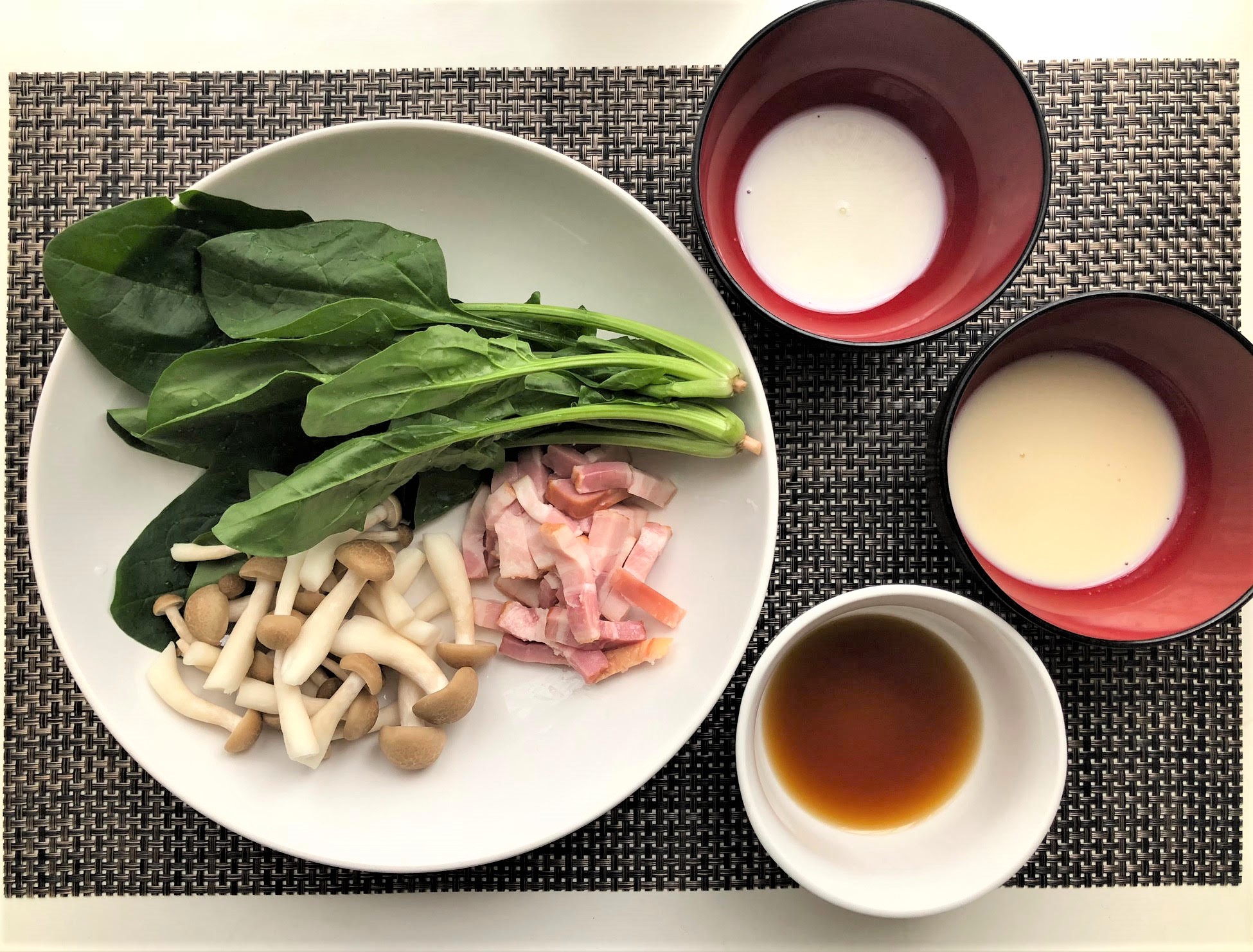 つゆボナーラの材料