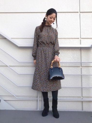 花柄ワンピース