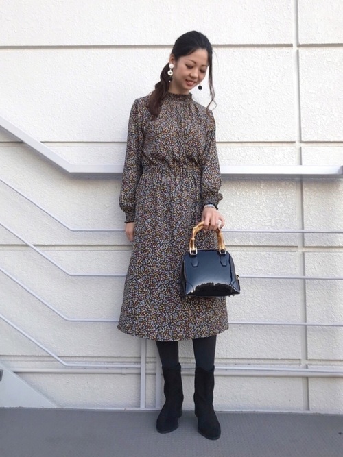 花柄ワンピース