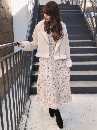 花柄ワンピース