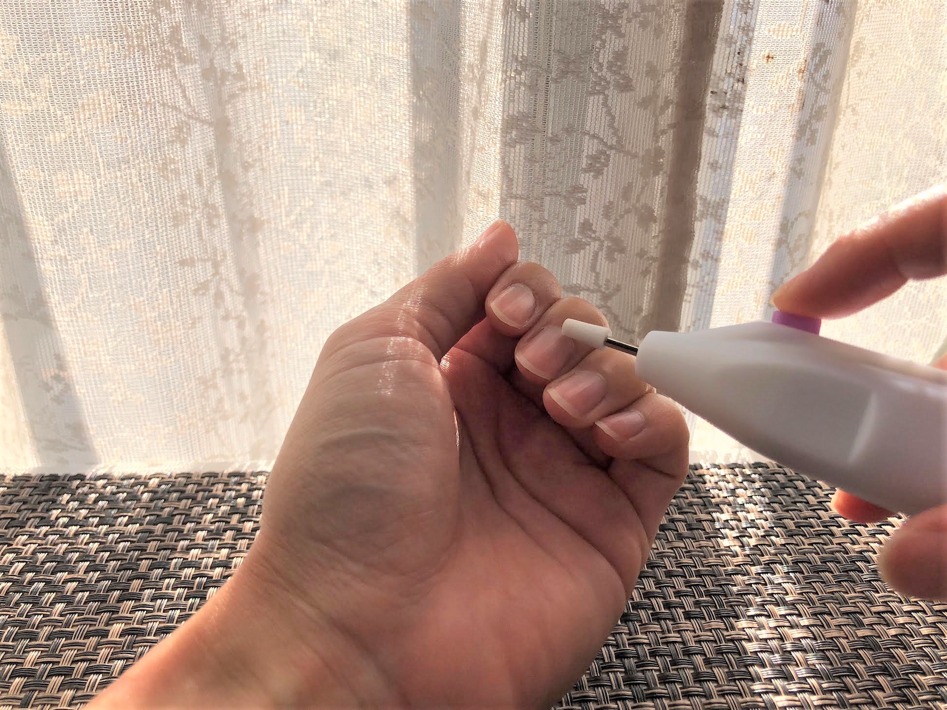 キャンドゥのアイテムで甘皮の処理