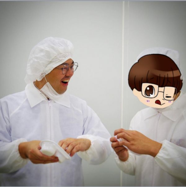 「雪見だいふく」試食　北村考志さんとシズリーナ