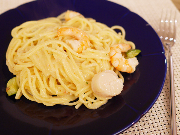 青の洞窟 冬期特別限定品 Speciale 海老と帆立のうにクリーム（日清フーズ）