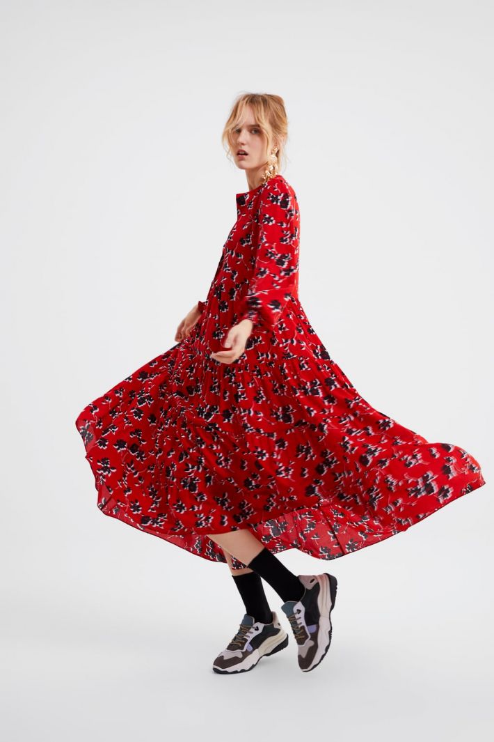 小花柄ワンピ×ダッドスニーカー