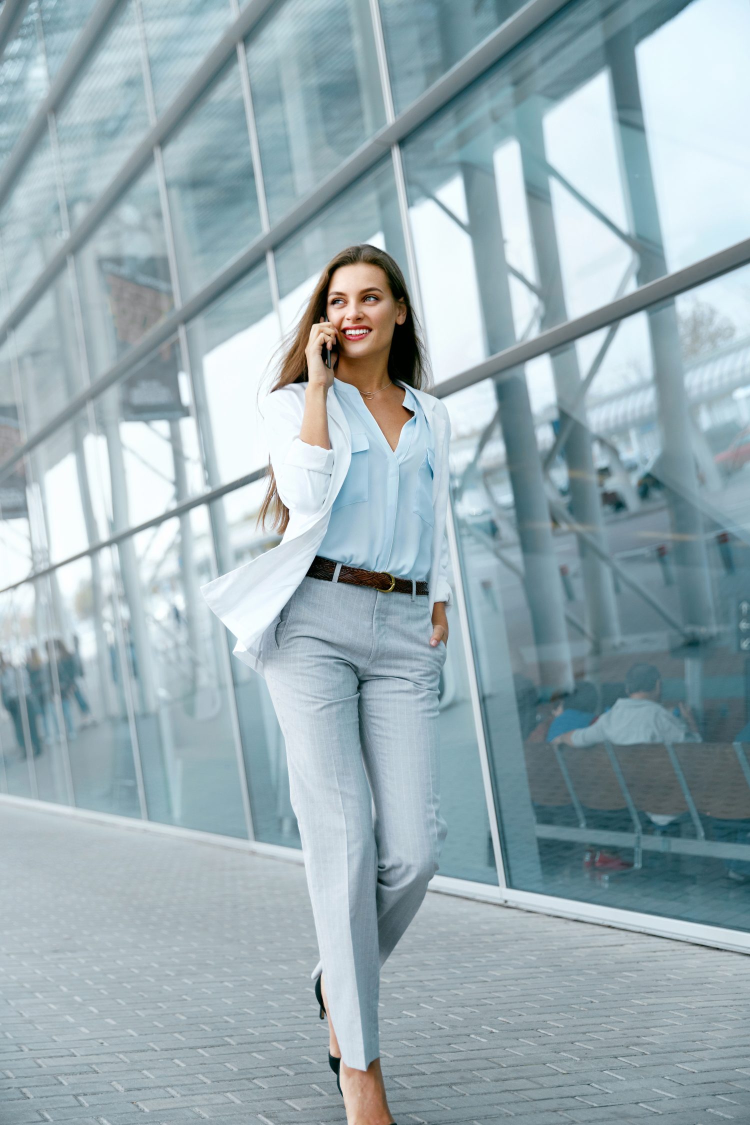 シャツとパンツのセットアップ