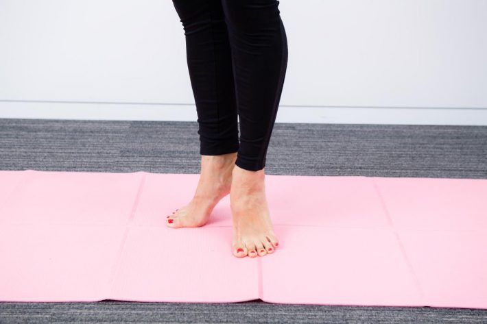 電車でできるスッキリ下半身を作る簡単エクササイズ3