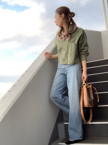 ハイライズワイドレッグジーンズ