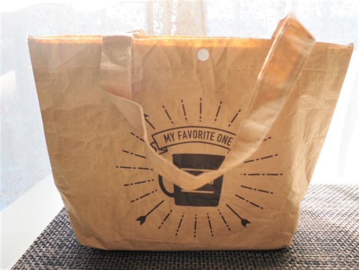 100均の映え花見グッズ「保冷クラフトバッグ」