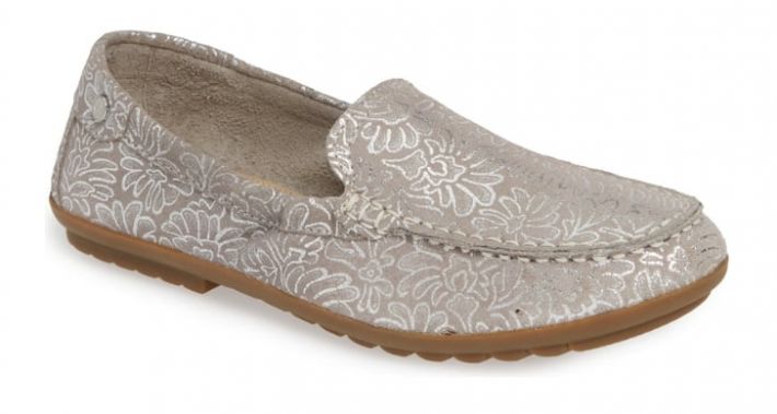 HUSH PUPPIES Adi Moc Toe Slip-On　※販売サイトより