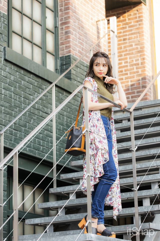 芦住彩來サン(162cm)