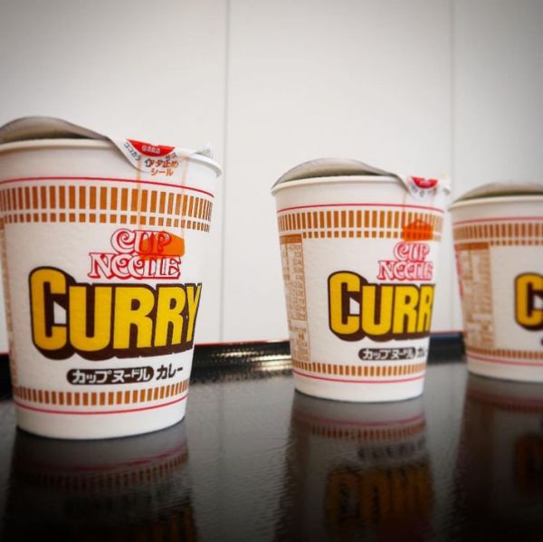 「雪見カレーヌードル」セッティング