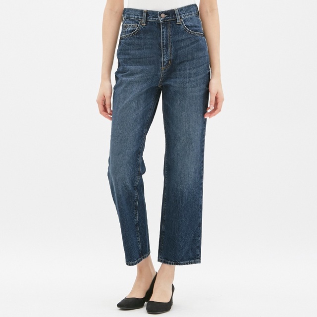 ハイウエストストレートジーンズ（¥2,490+税）（画像：GU公式サイトより）