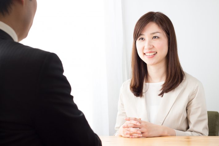 男女1対1で話す真面目な婚活パーティー、もはや面接