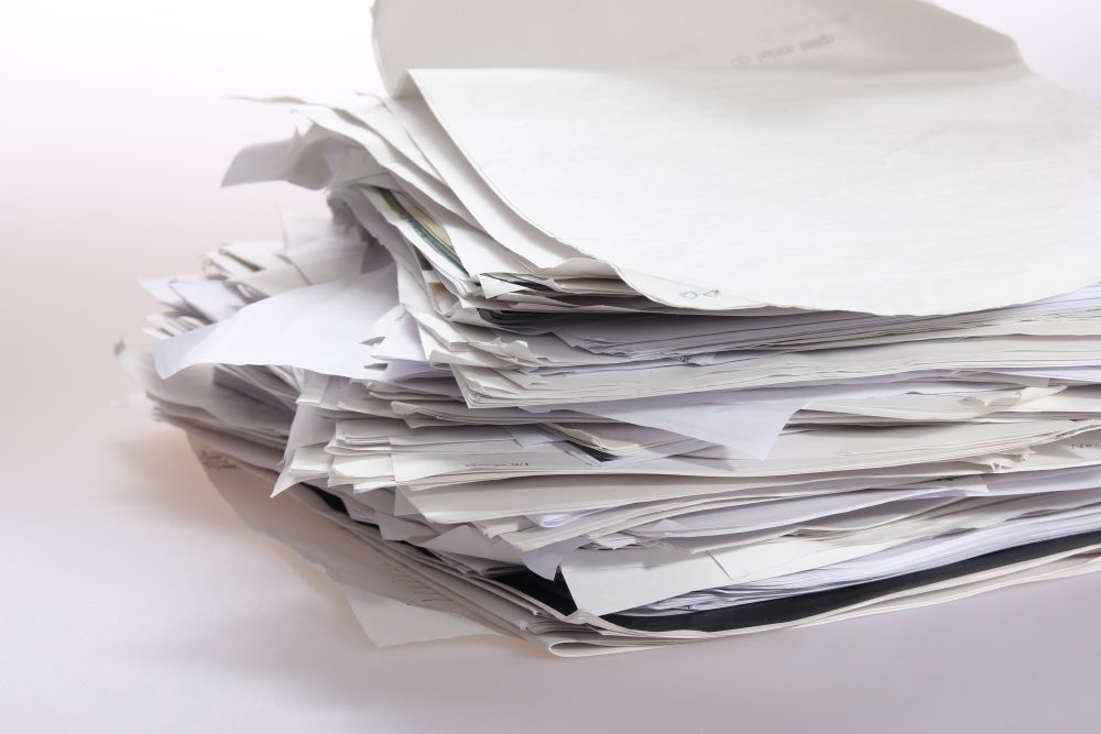 書類の山