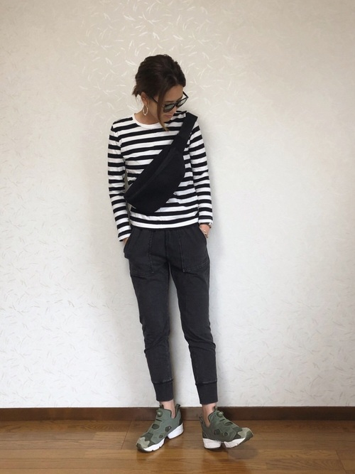 ハイテクスニーカー