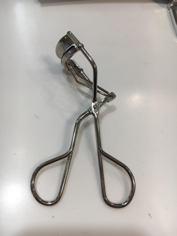 使用したのは何の変哲も無いビューラー