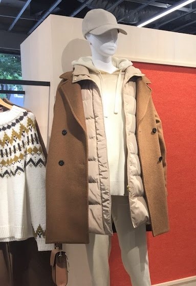 ウールブレンドコクーンコート ￥5,990（11月上旬発売予定） 、中綿ブルゾン ￥3,990（10月下旬発売予定）