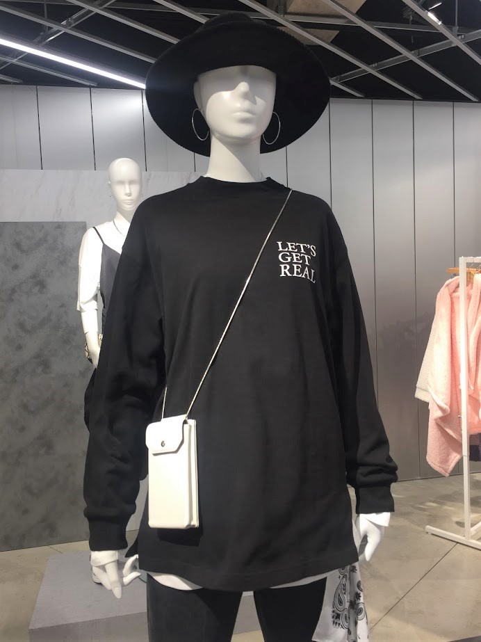 ロングスリーブT　￥1,490＋税（7月下旬発売予定）