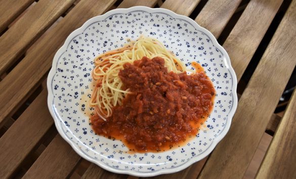ローカーボスパゲッティ+カリフォルニアギフト パスタソース(トマト&ガーリック)