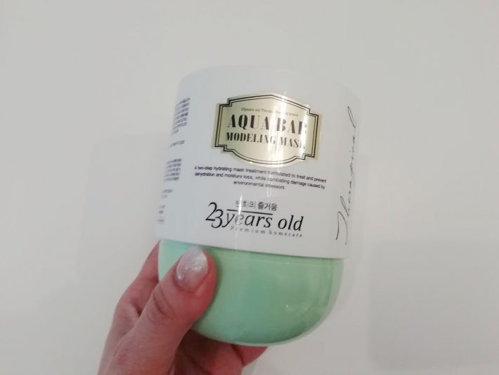 SNSで話題の韓国コスメ「水分爆弾パック」を試してみたら、翌朝の肌が…