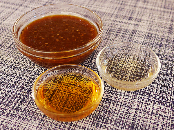 酢とゴマ油