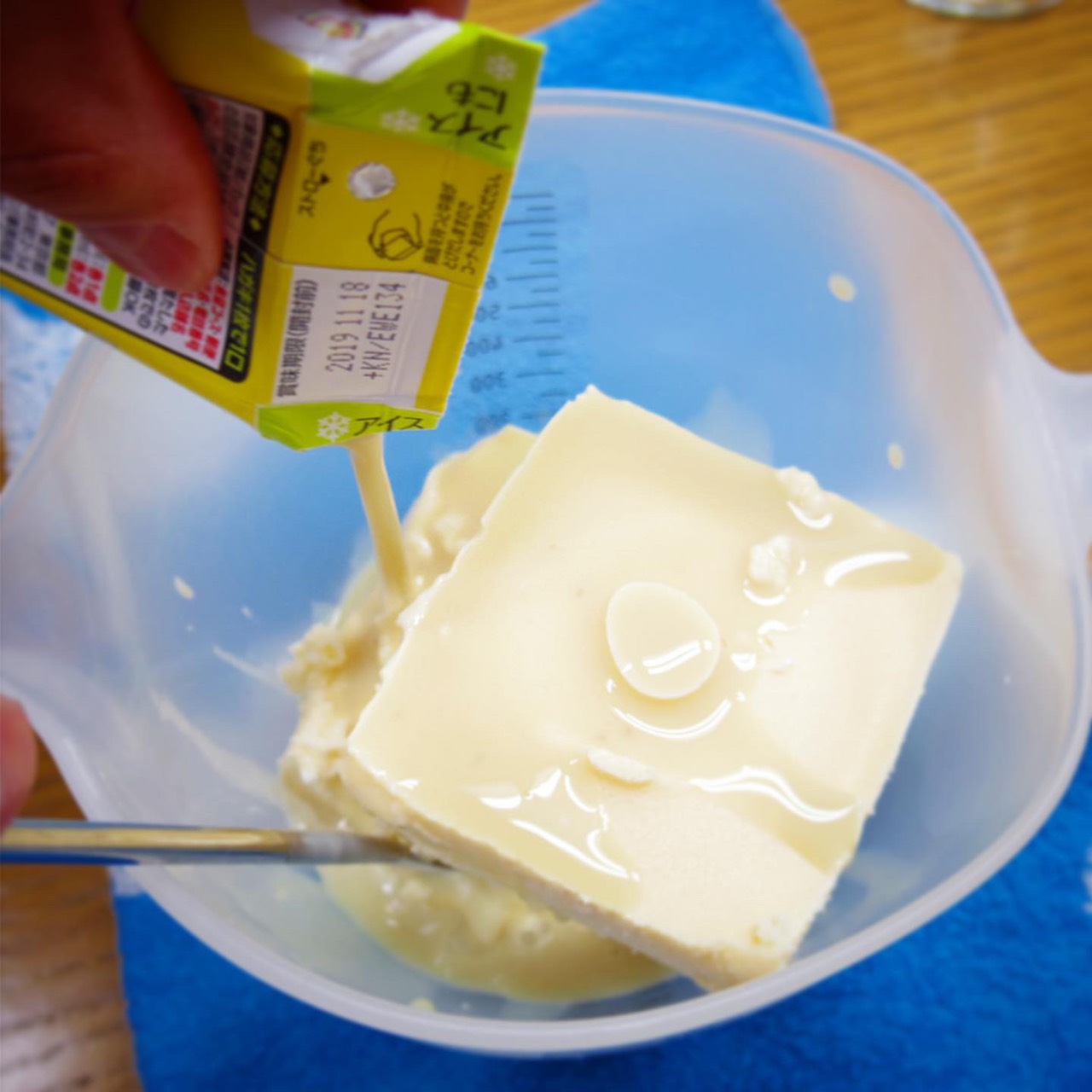 爽作豆乳バナナシェイク　ロッテ「爽 バニラ」とキッコーマン飲料「豆乳飲料 バナナ」